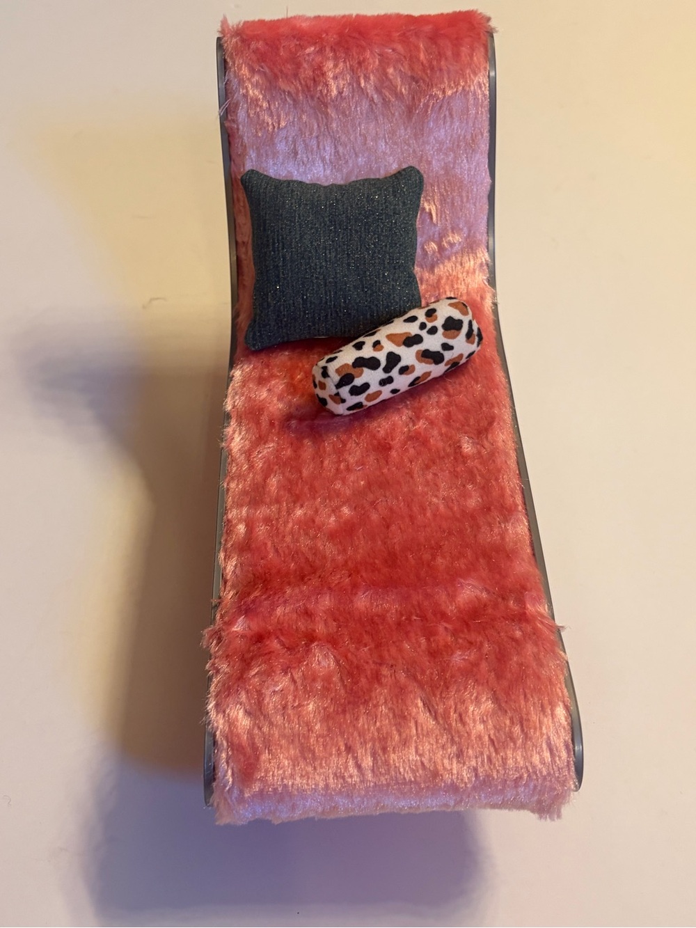Bratz Funky Fashion Furniture Chill Out Lounge Chair Legs + Pillows 2002 MGA